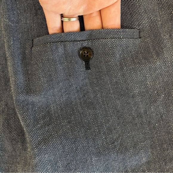 J. Crew Straight Leg Cropped Slacks - Size 6 - Picture 7 of 10